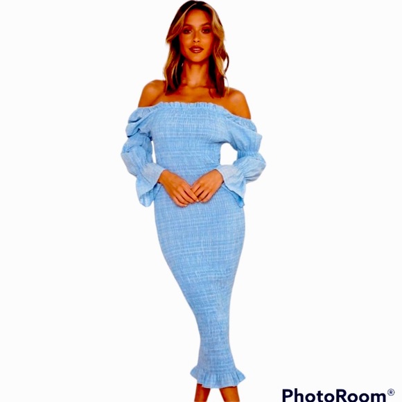 Jaus Dresses & Skirts - JAUS Grace MIDI s sinched Dress Baby Blue Size Large New with tags